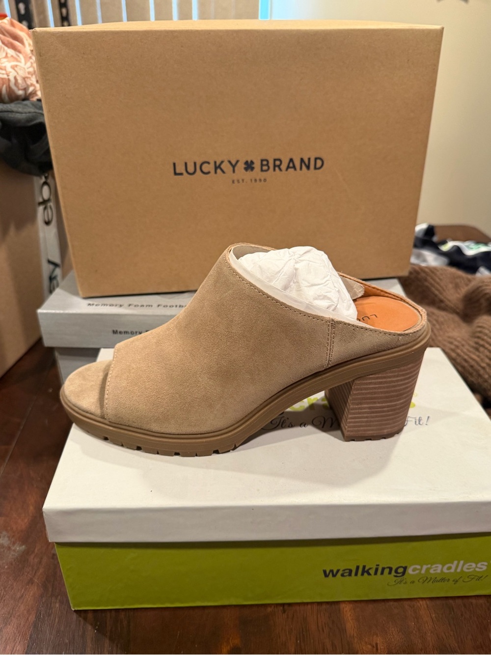 Lucky brand Women’s Dalliey Heeled Mule Shoes dune Oil Suede Size 9.5 M